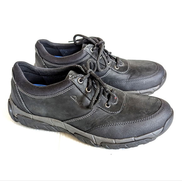 CLARKS Men's Grove Edge Waterproof Oxford Shoes Black leather